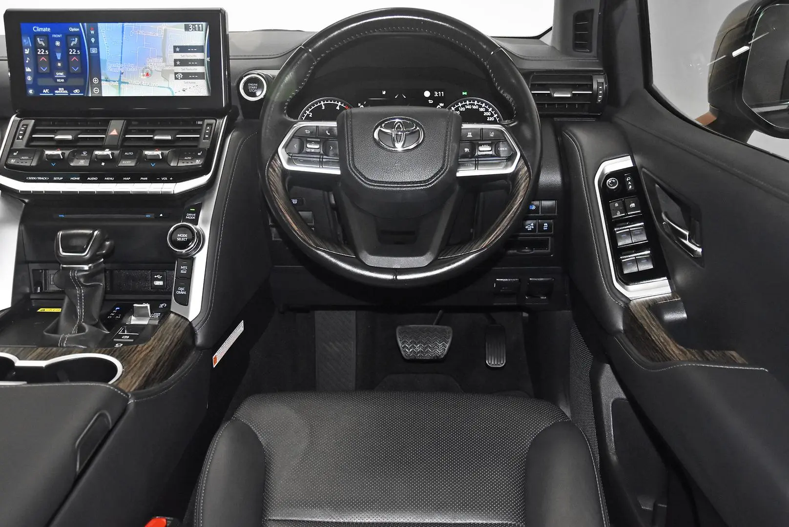 2022 Toyota Landcruiser Gallery Image 13