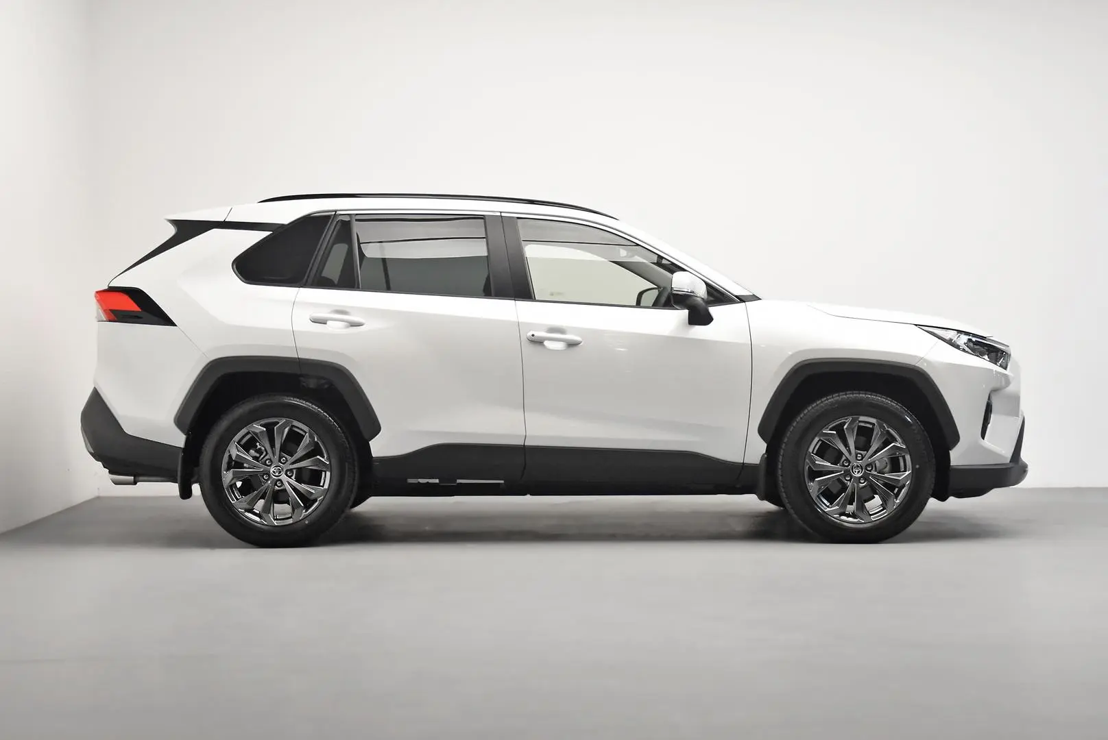 2024 Toyota RAV4 Gallery Image 3