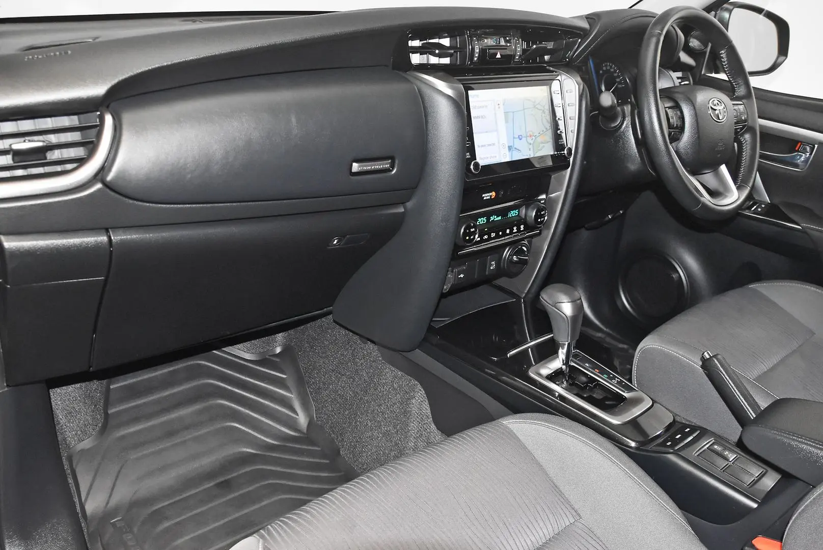 2024 Toyota Fortuner Gallery Image 15