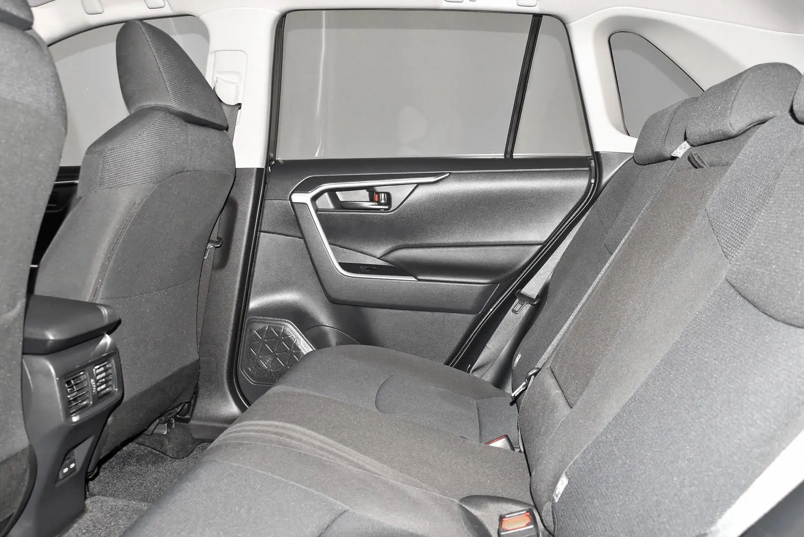 2022 Toyota RAV4 Gallery Image 18