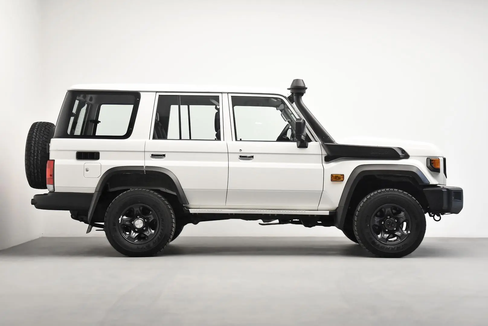 2024 Toyota Landcruiser Gallery Image 3