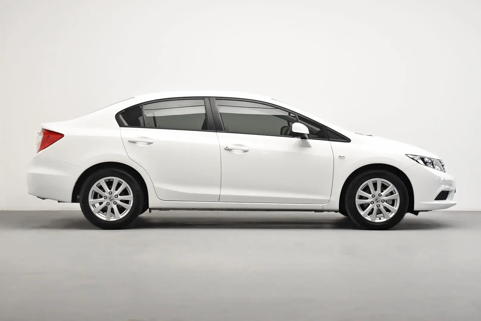 2014 Honda Civic Gallery Image 3