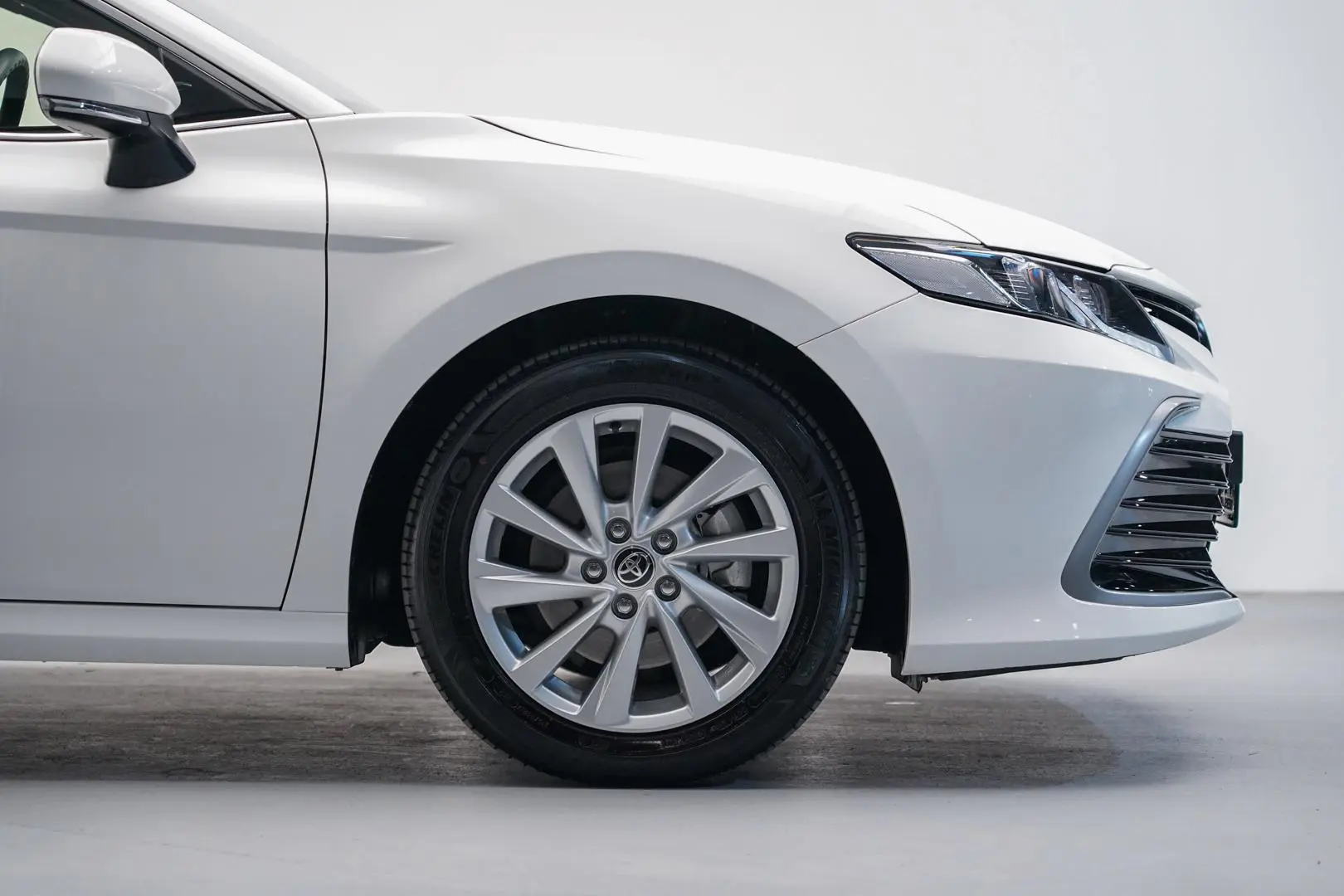 2024 Toyota Camry Gallery Image 5