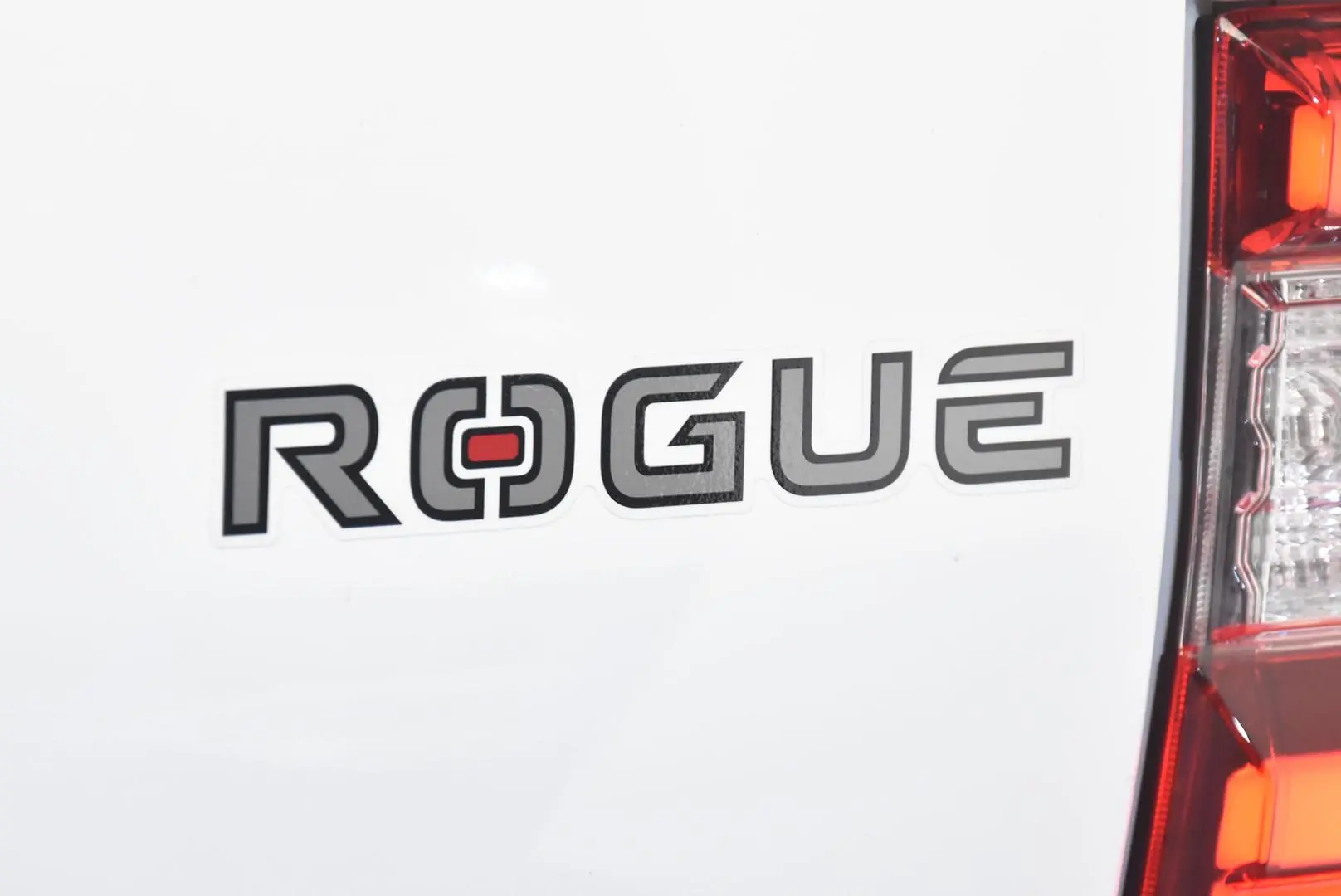 2023 Toyota Hilux Gallery Image 7