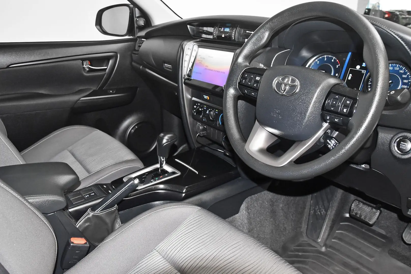 2023 Toyota Fortuner Gallery Image 7