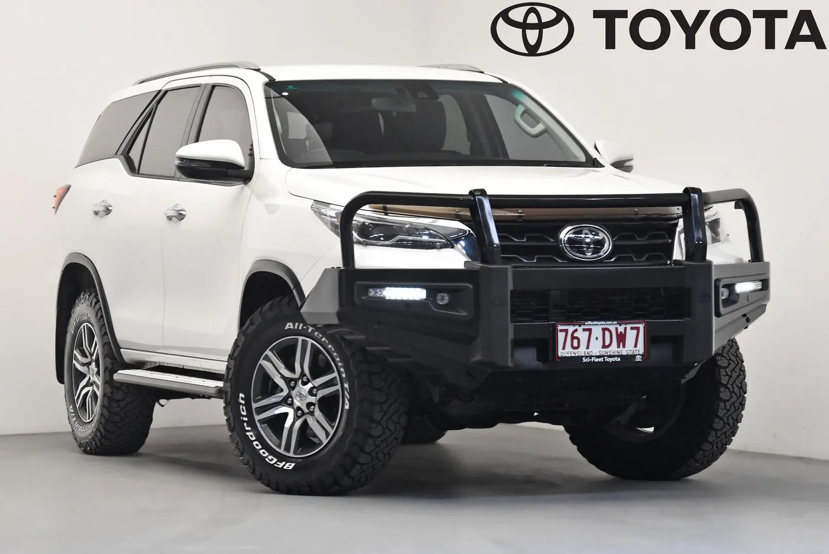2022 Toyota Fortuner Gallery Image 1