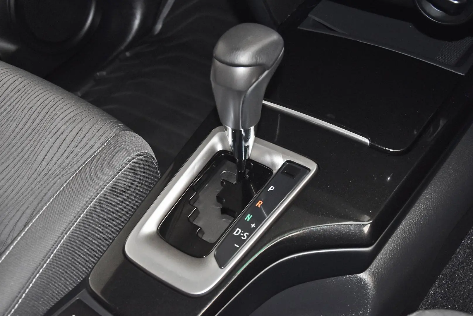 2024 Toyota Fortuner Gallery Image 12