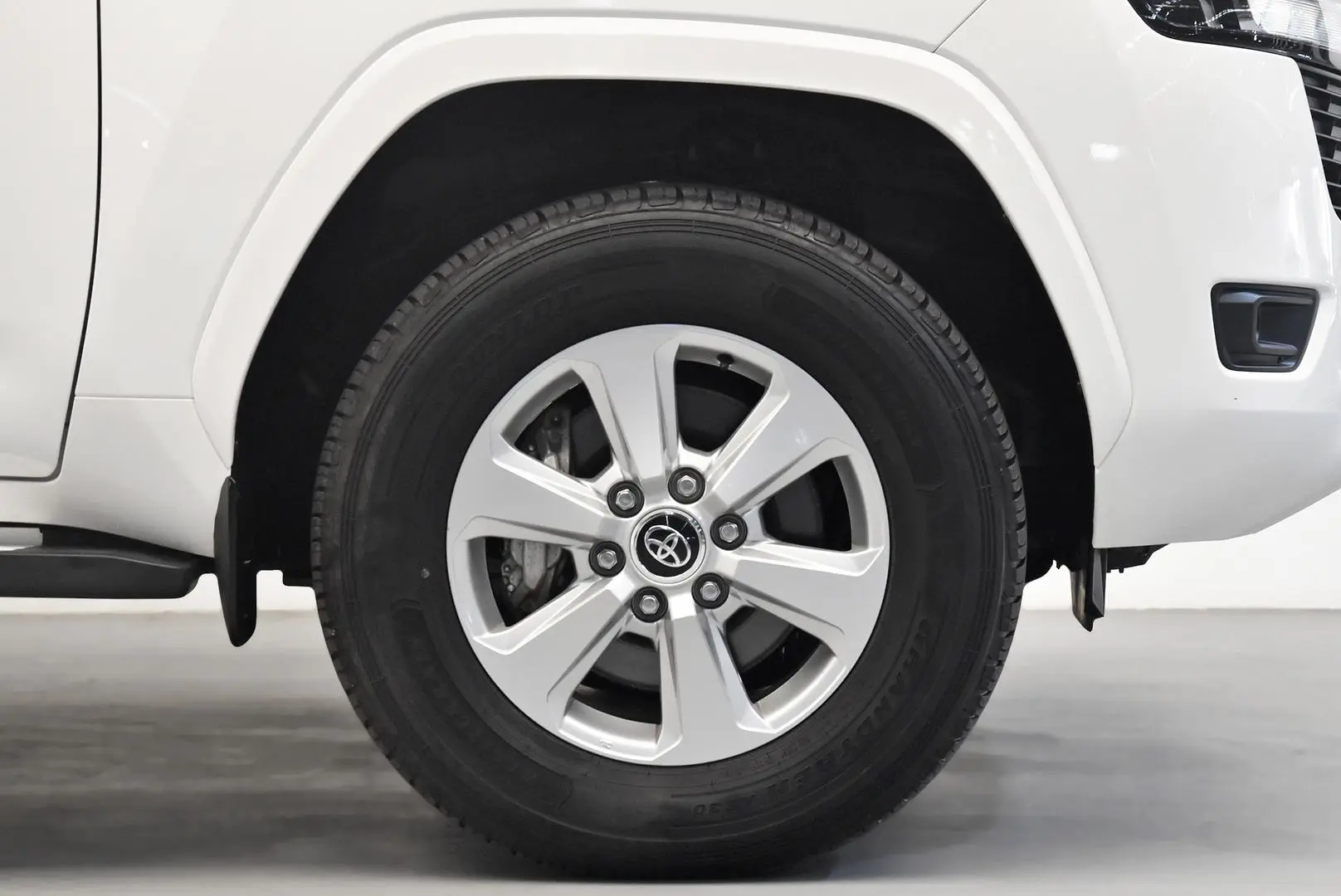 2024 Toyota Landcruiser Gallery Image 21