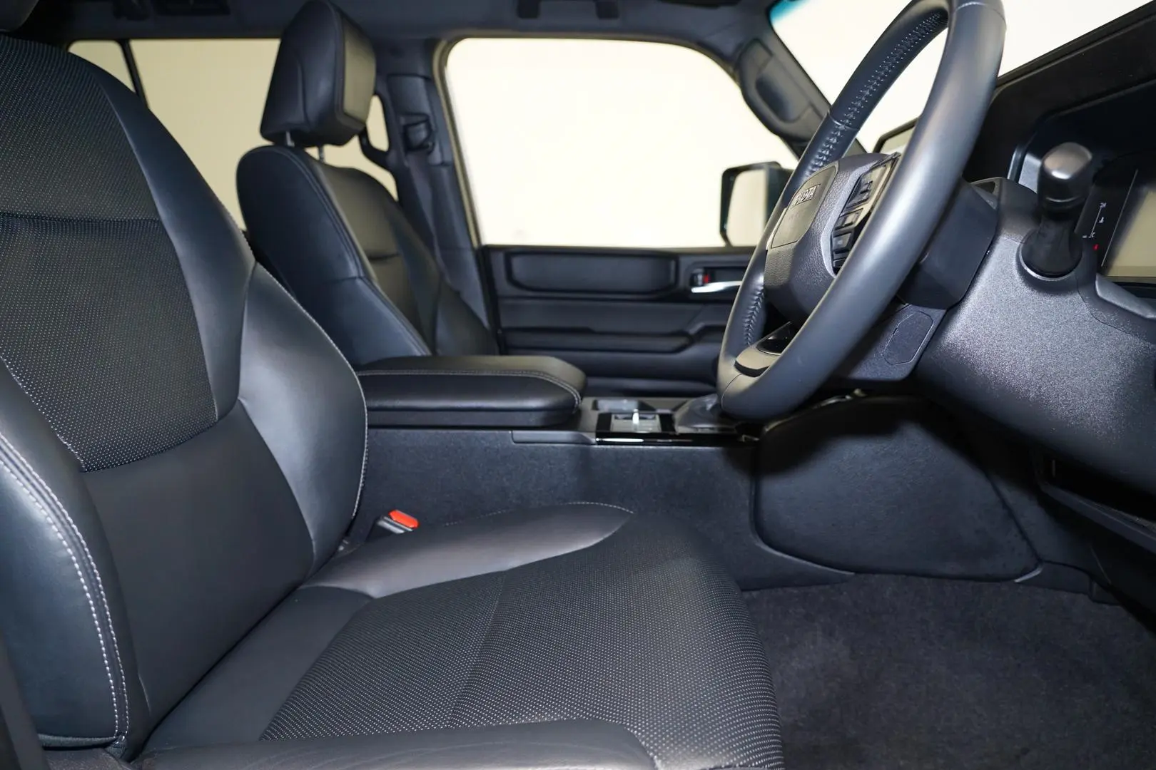 2024 Toyota Landcruiser Prado Gallery Image 22