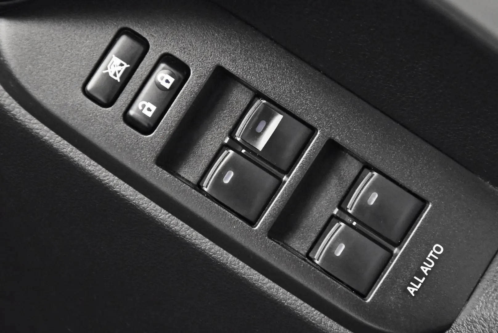 2019 Toyota Landcruiser Prado Gallery Image 8