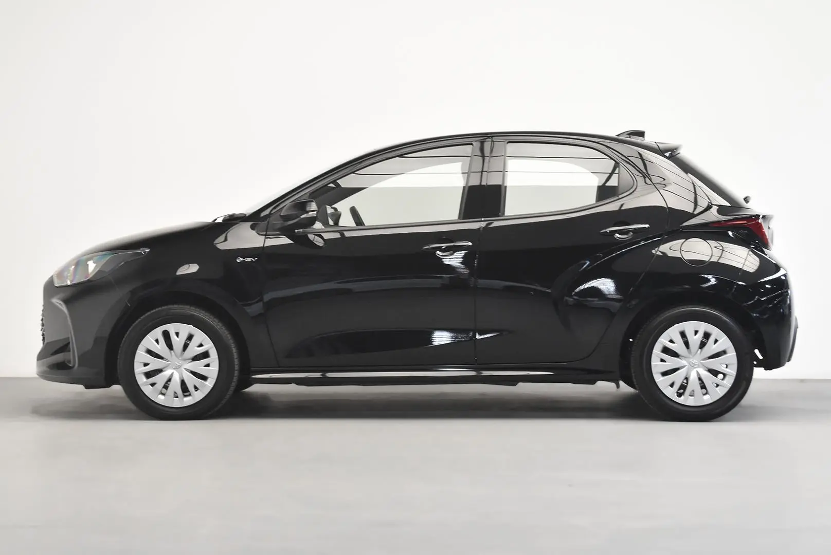 2024 Toyota Yaris Gallery Image 4