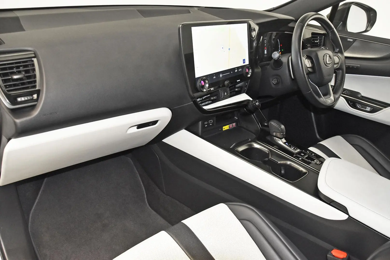 2024 Lexus NX Gallery Image 17