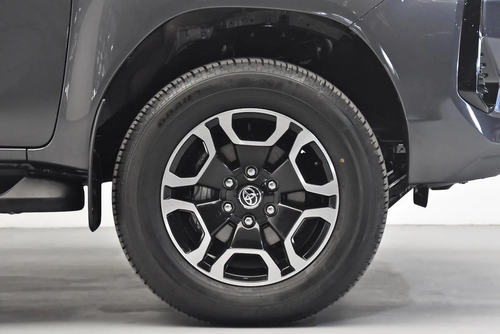 2024 Toyota Hilux Gallery Image 22