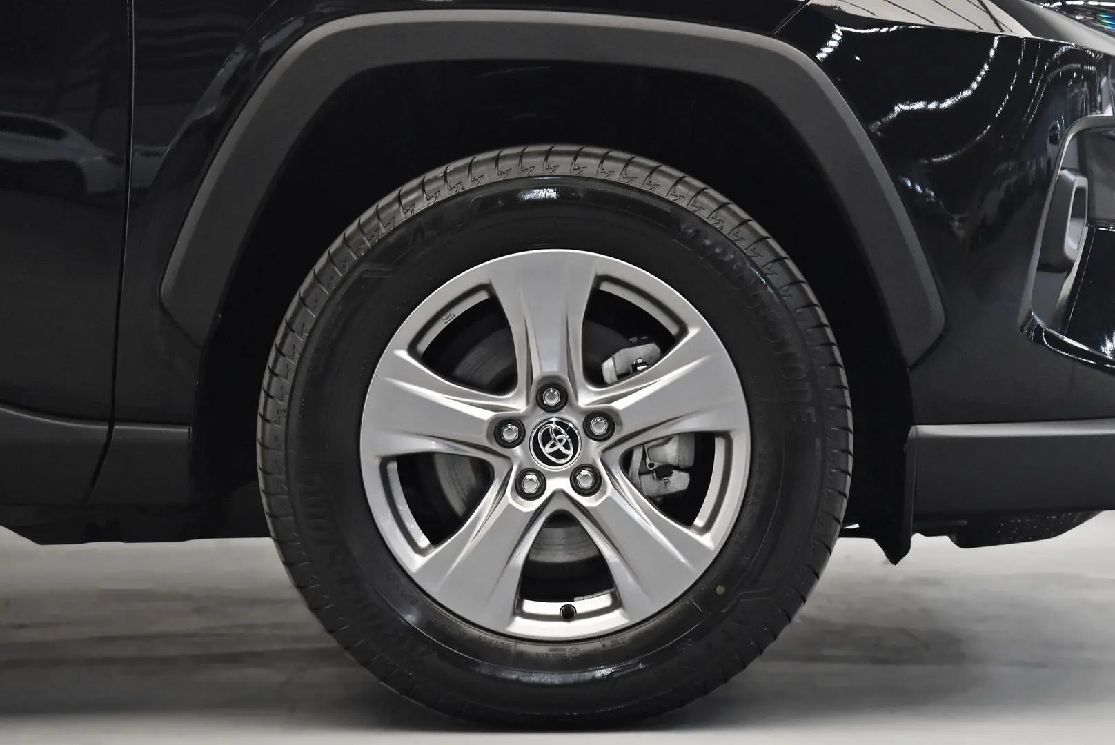 2024 Toyota RAV4 Gallery Image 23