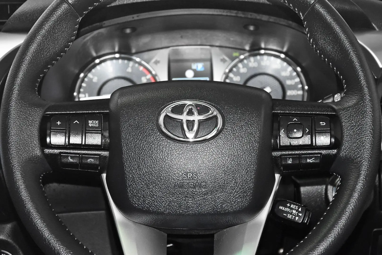 2021 Toyota Hilux Gallery Image 15