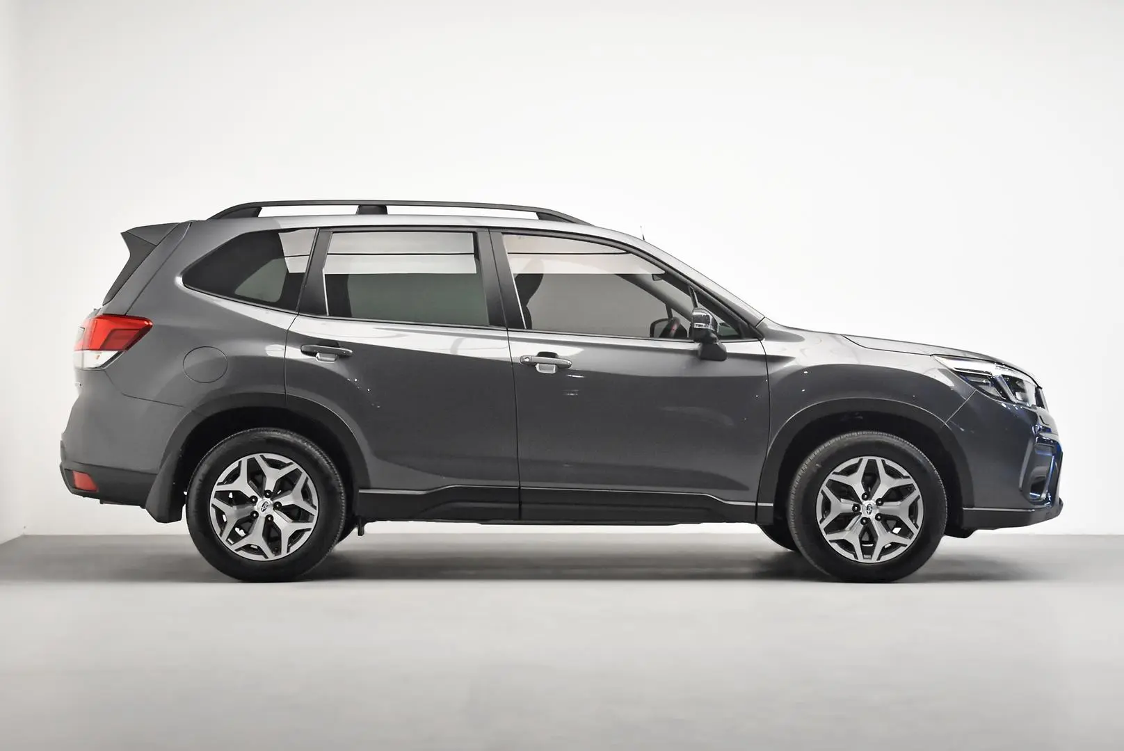 2021 Subaru Forester Gallery Image 3