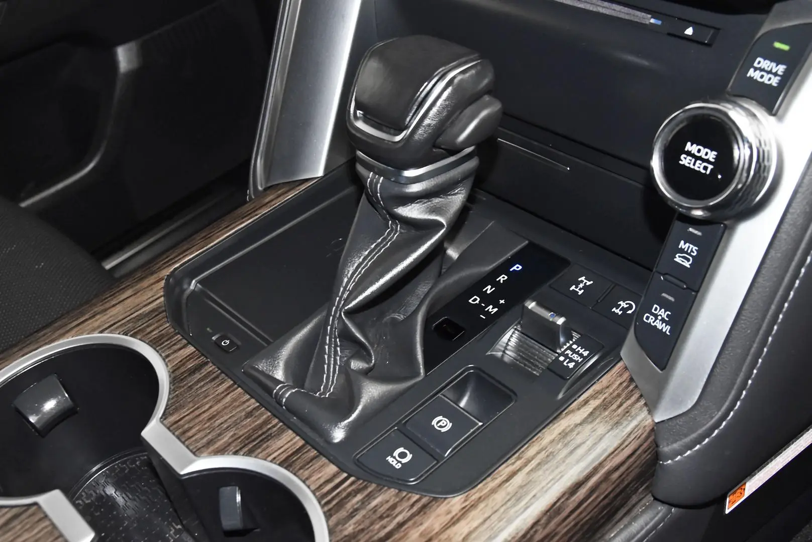 2022 Toyota Landcruiser Gallery Image 12