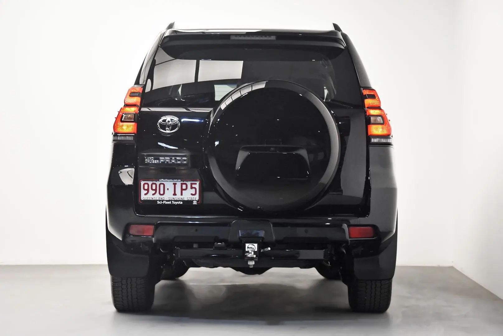 2023 Toyota Landcruiser Prado Gallery Image 6
