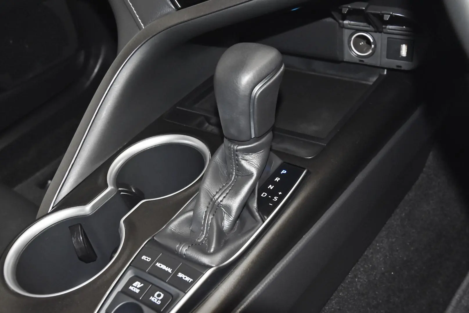 2022 Toyota Camry Gallery Image 13