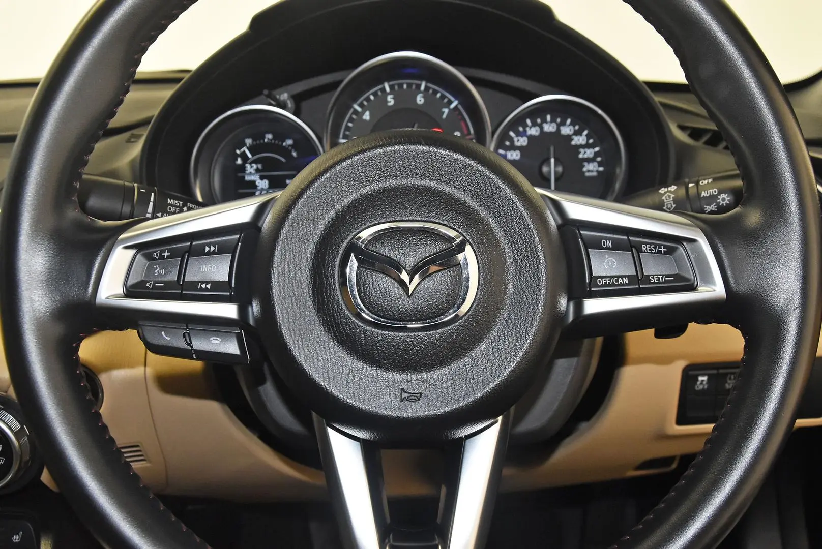 2015 Mazda MX-5 Gallery Image 14