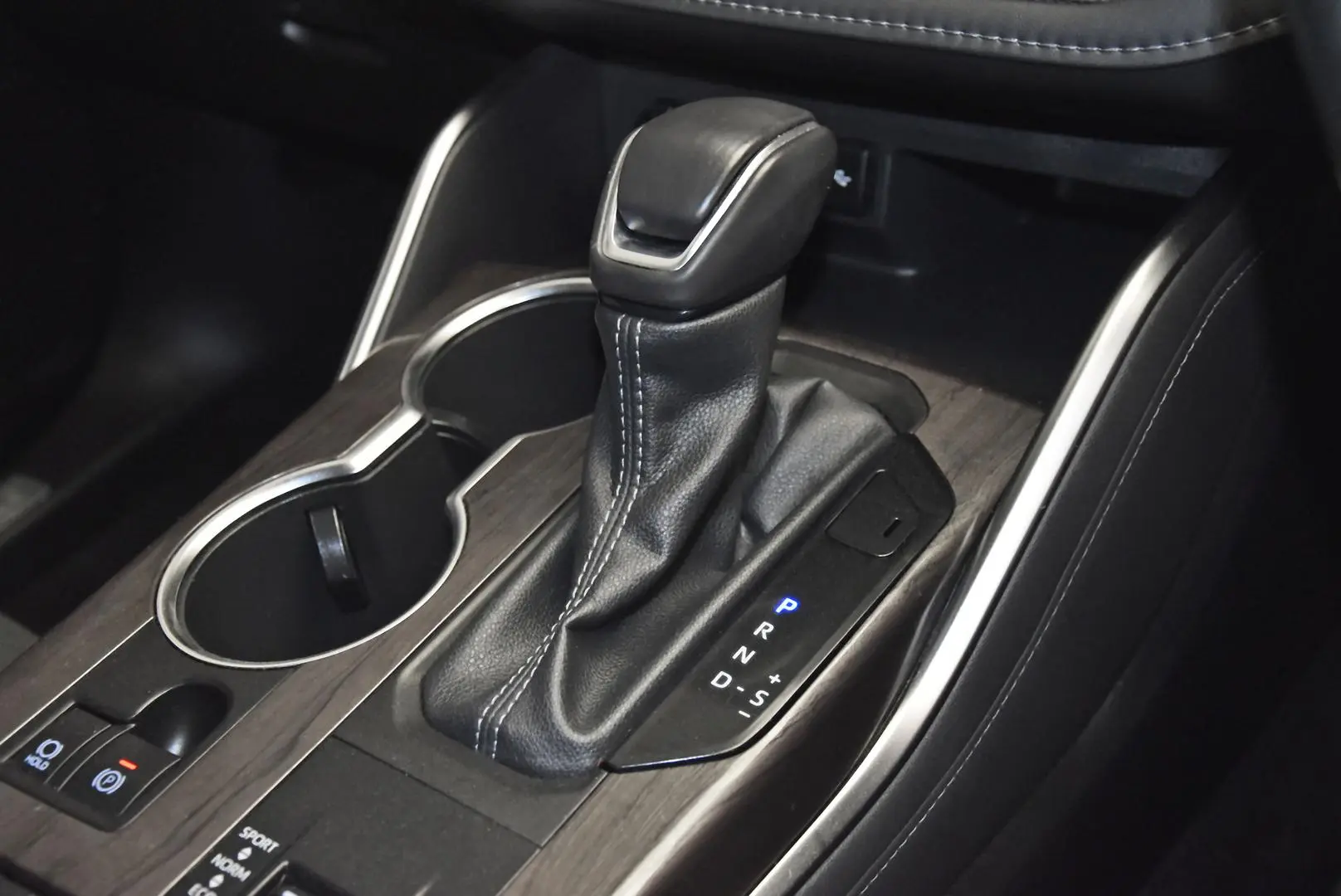 2022 Toyota Kluger Gallery Image 14