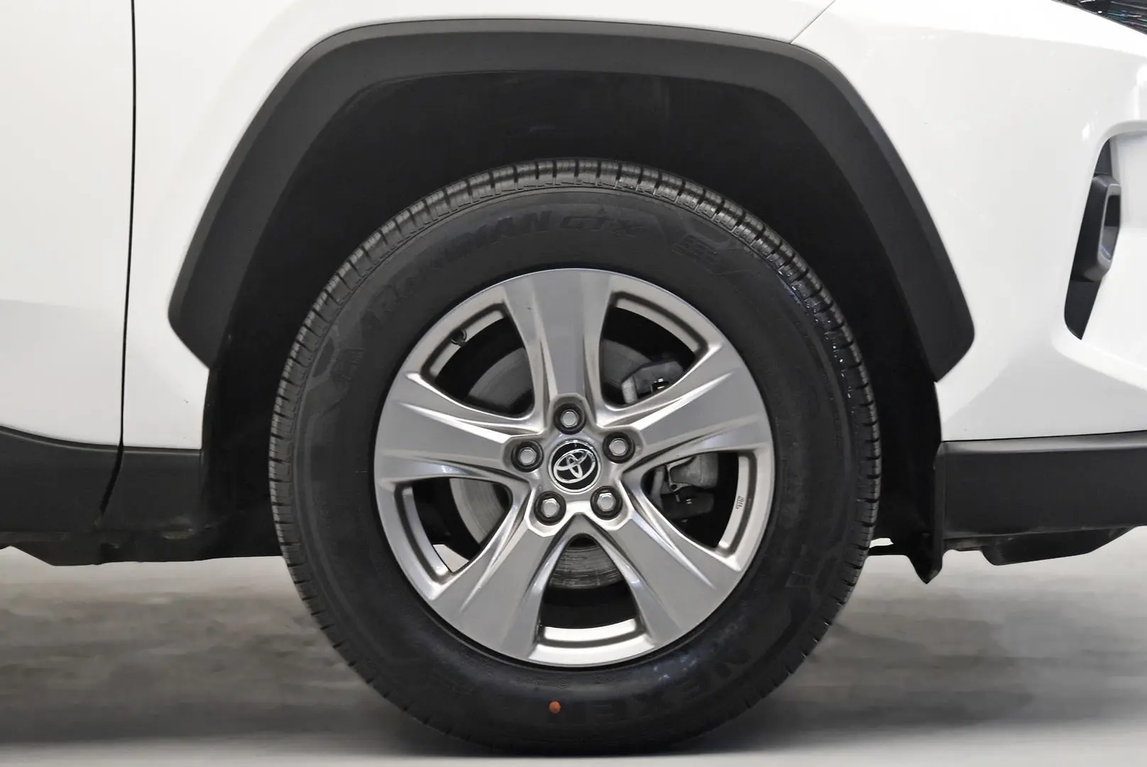 2024 Toyota RAV4 Gallery Image 23