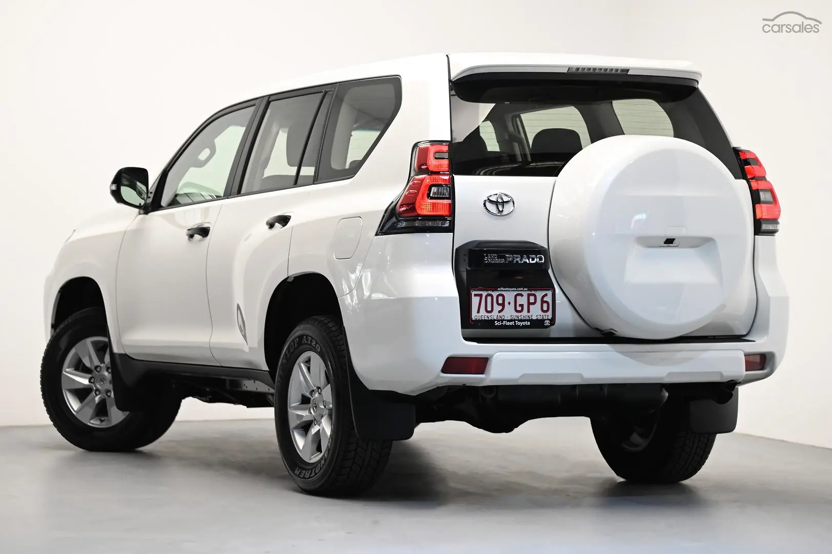 2023 Toyota Landcruiser Prado Image 5