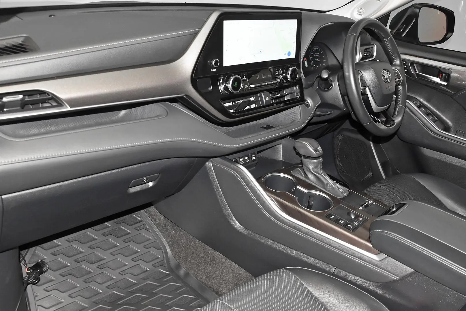 2024 Toyota Kluger Gallery Image 17