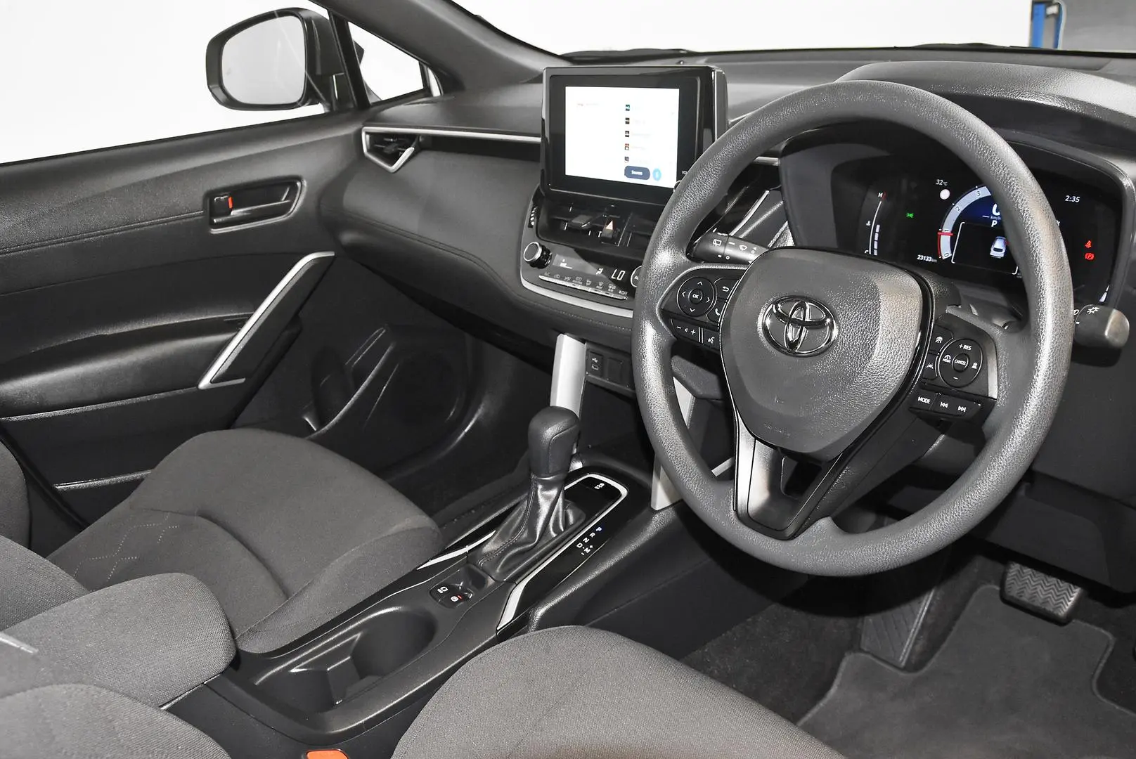 2024 Toyota Corolla Cross Gallery Image 8