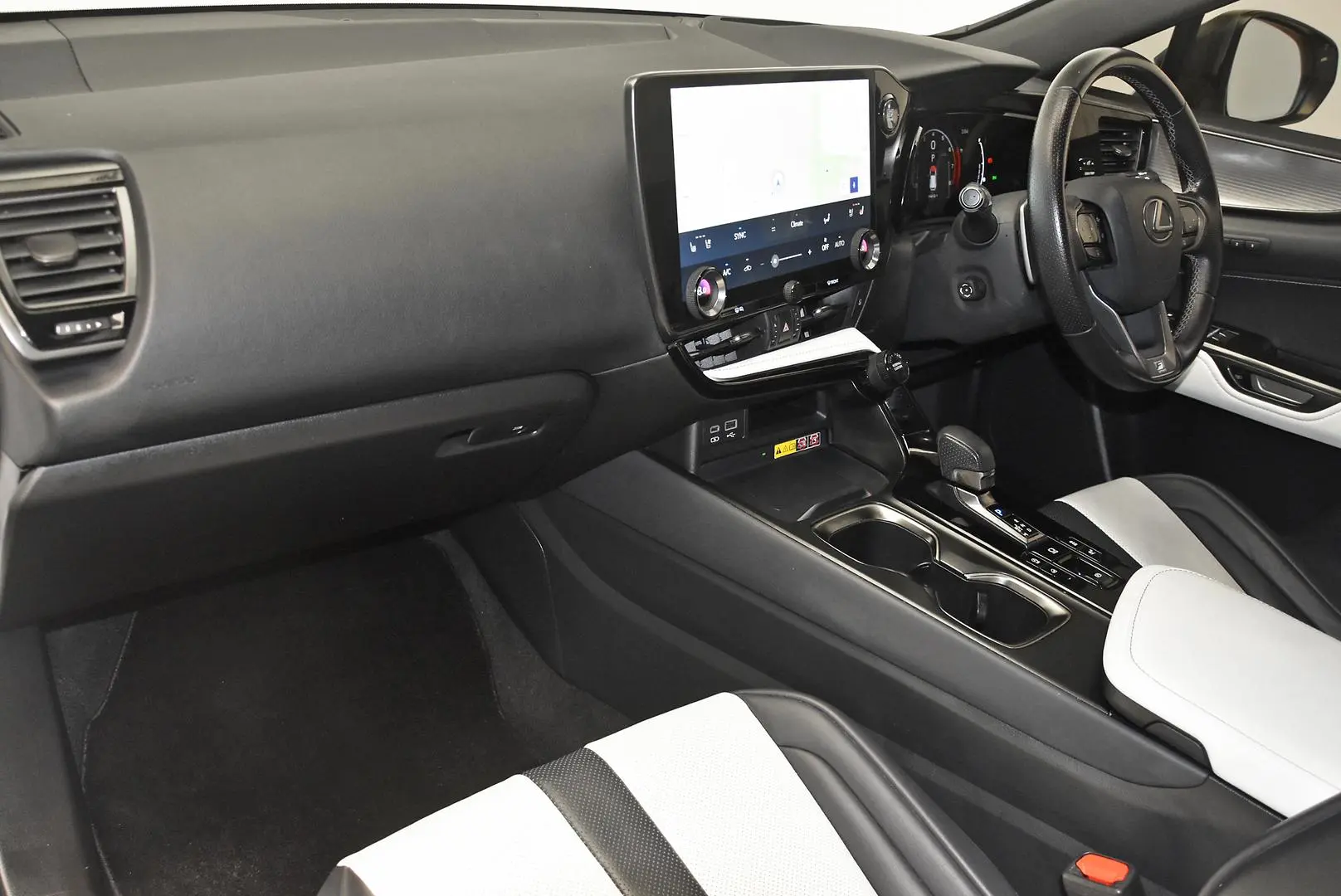 2023 Lexus NX Gallery Image 16