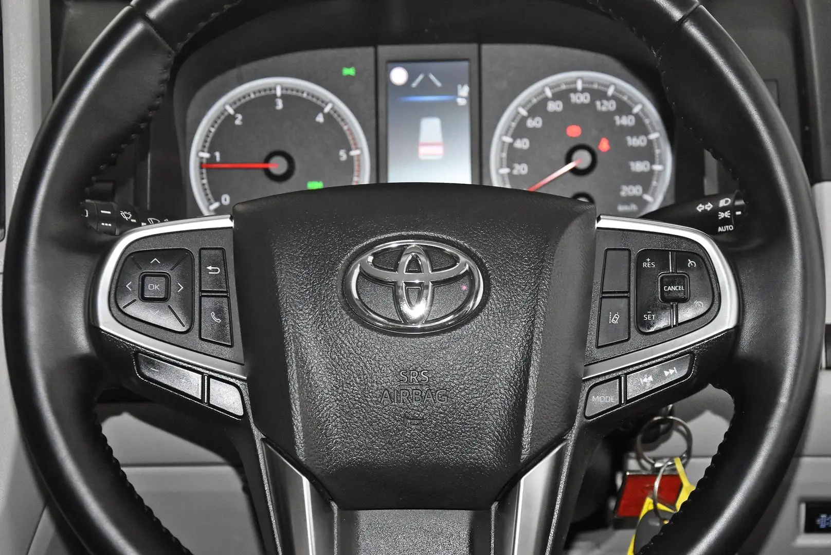 2021 Toyota Hiace Gallery Image 14