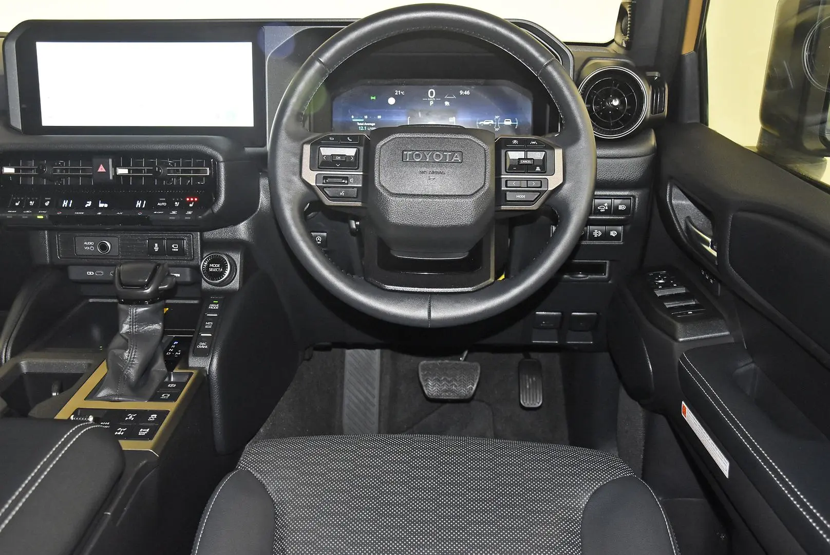 2024 Toyota Landcruiser Prado Gallery Image 15