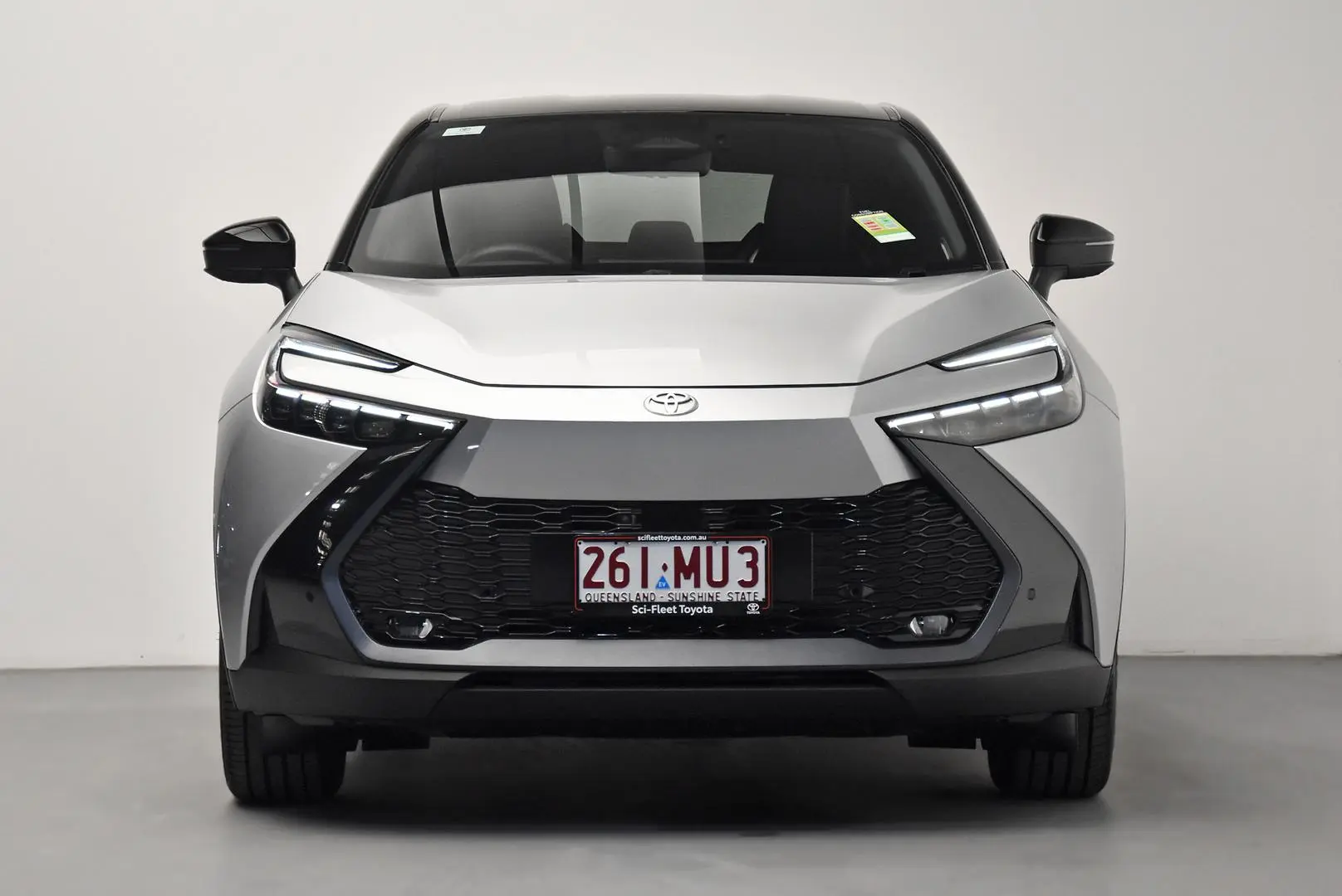 2025 Toyota C-HR Gallery Image 2