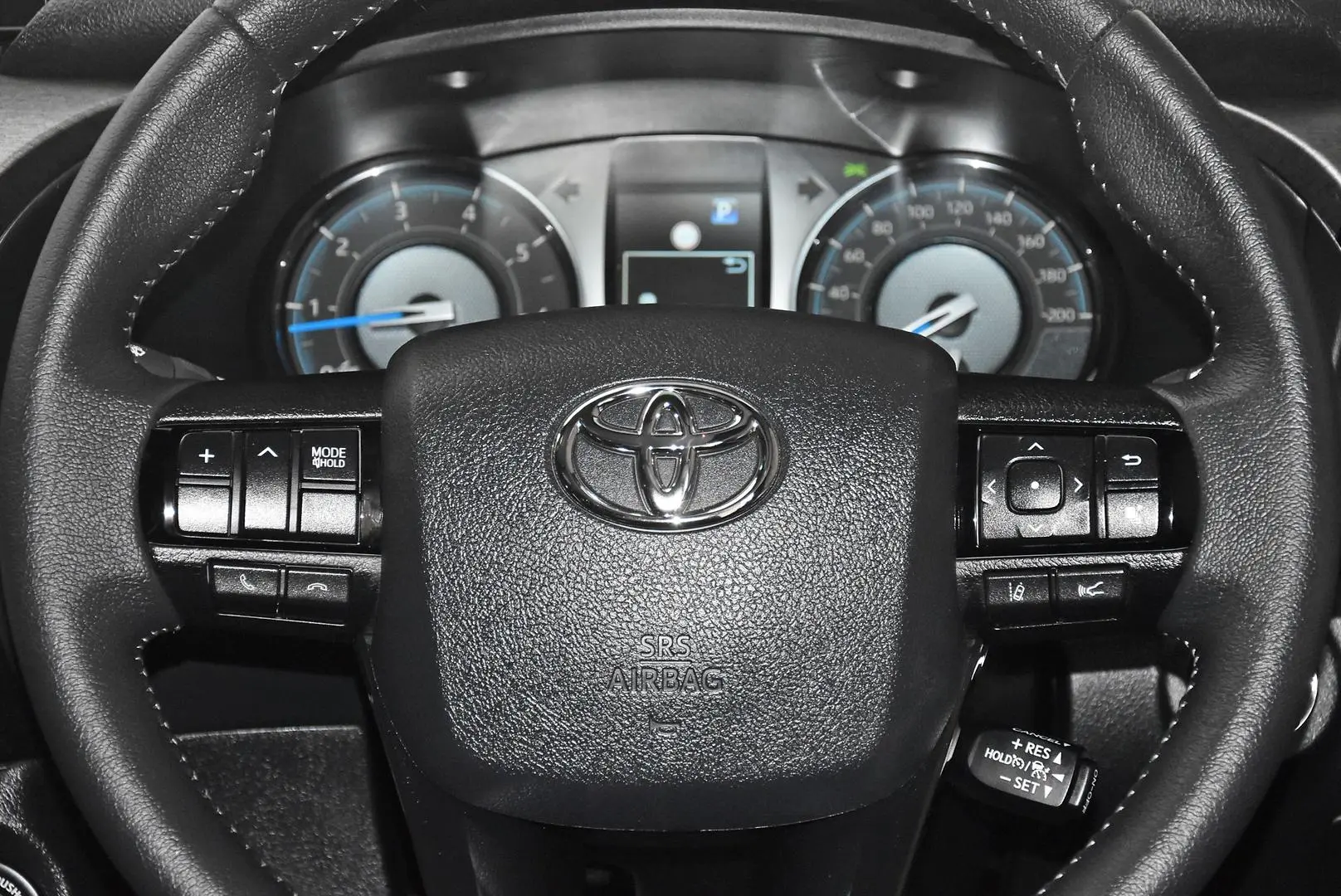 2025 Toyota Hilux Gallery Image 16