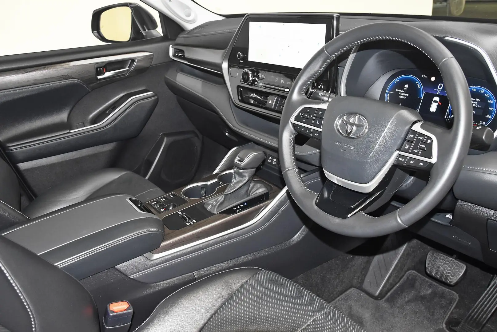 2024 Toyota Kluger Gallery Image 9