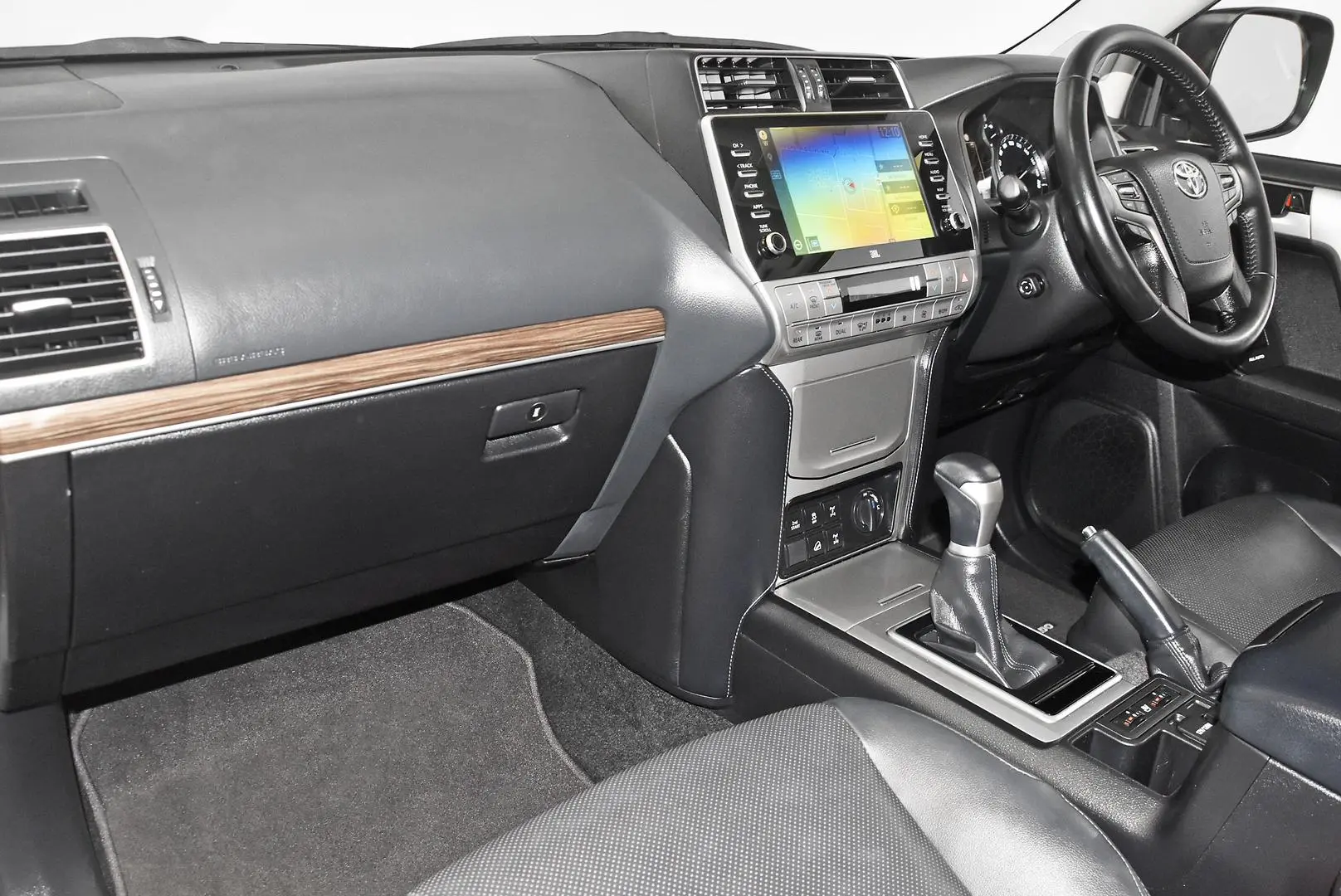 2021 Toyota Landcruiser Prado Gallery Image 14