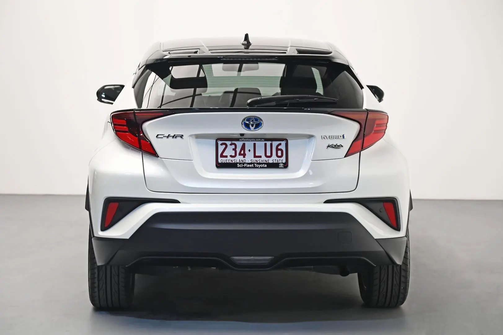 2019 Toyota C-Hr Gallery Image 6