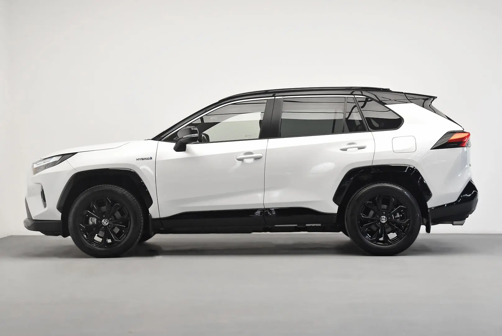 2024 Toyota RAV4 Gallery Image 4