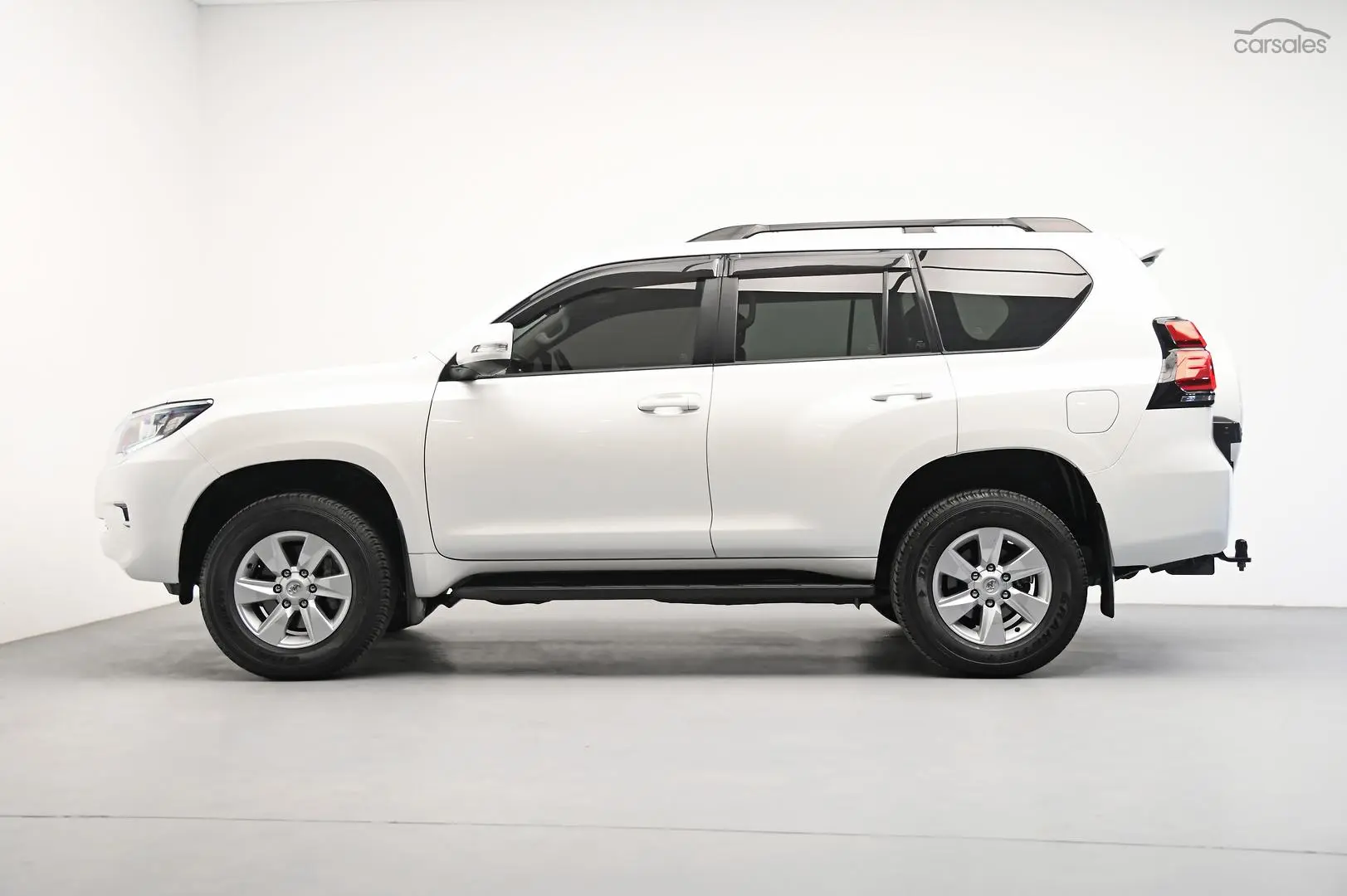 2021 Toyota Landcruiser Prado Image 4