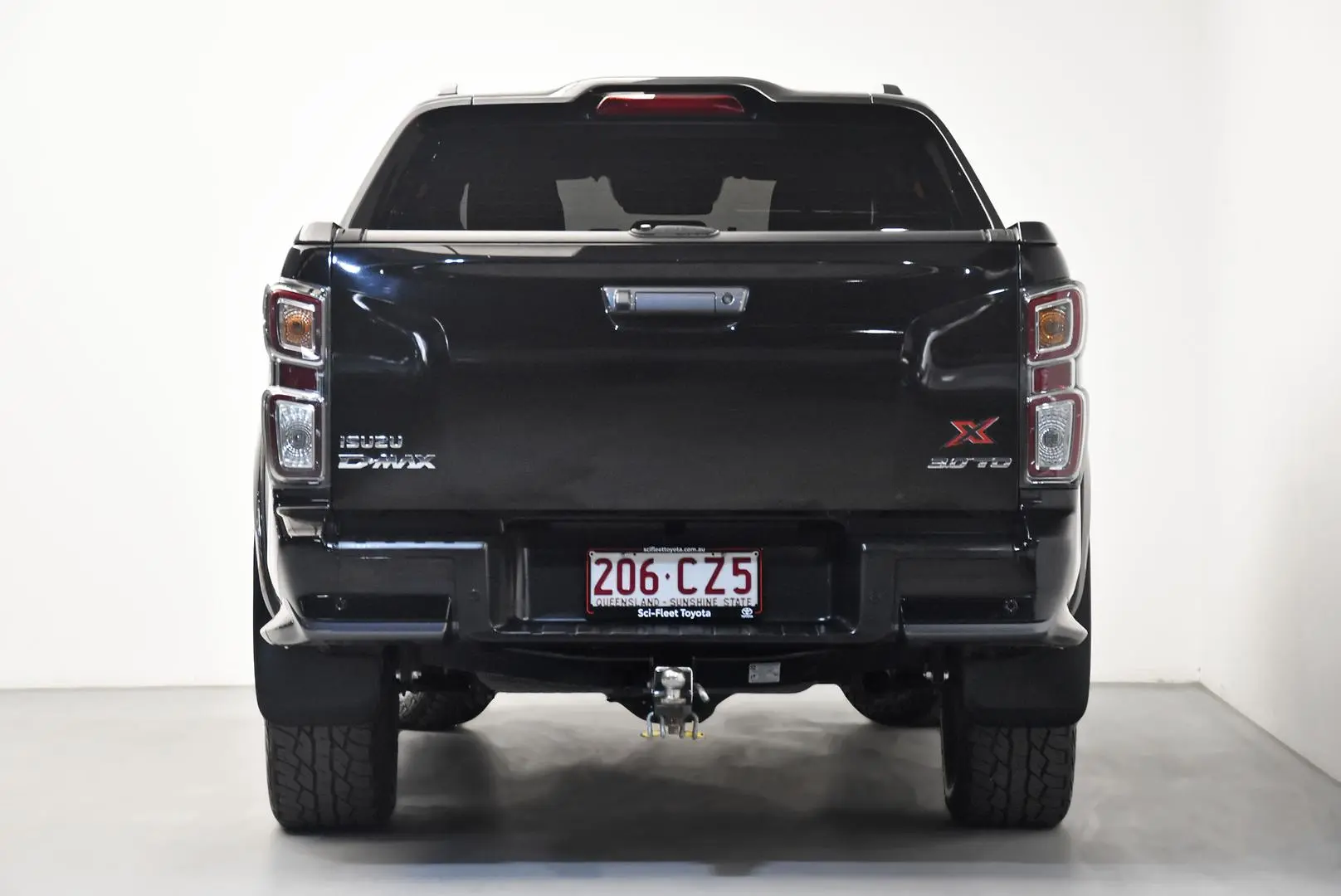2021 Isuzu D-MAX Gallery Image 6