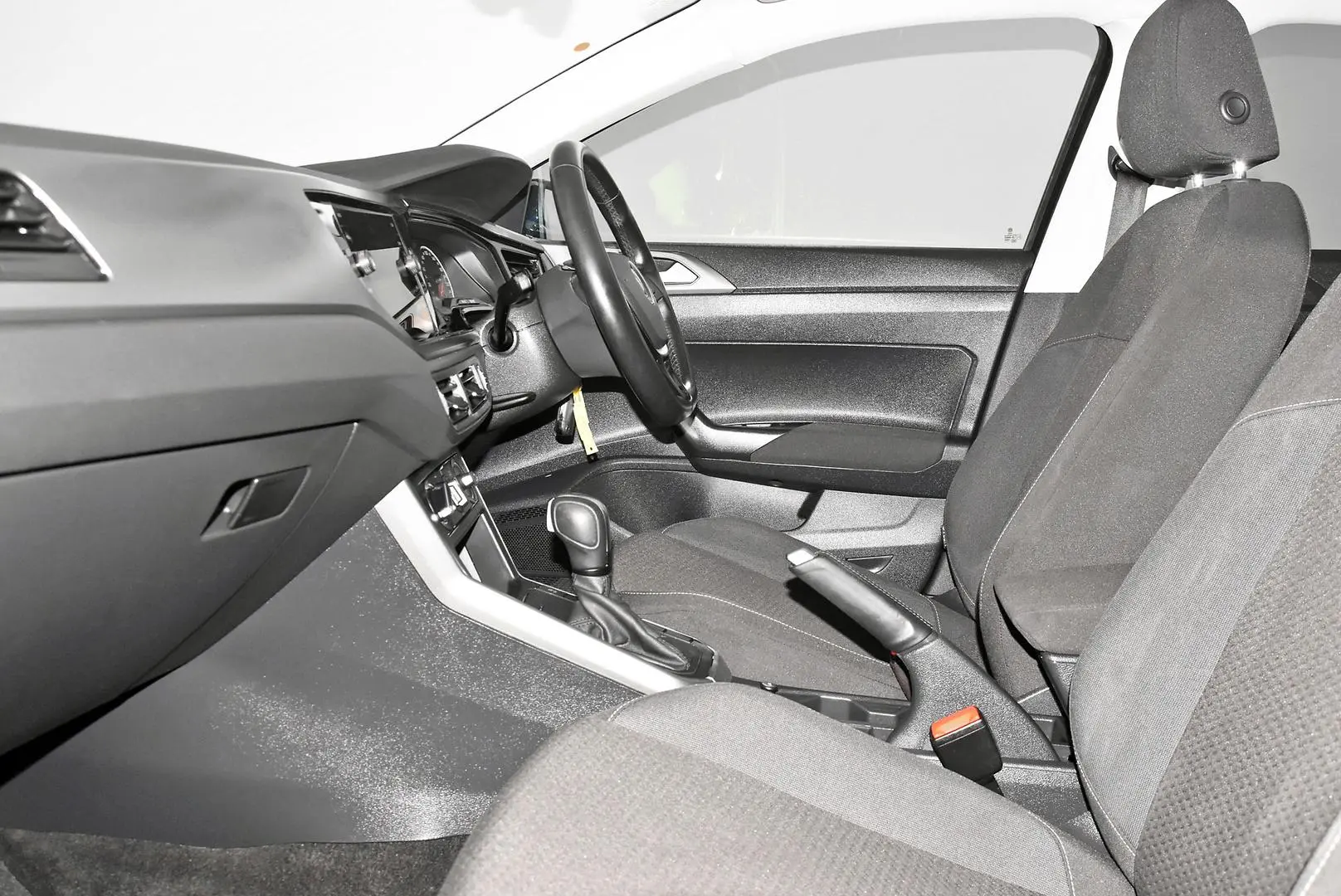 2021 Volkswagen Polo Gallery Image 16