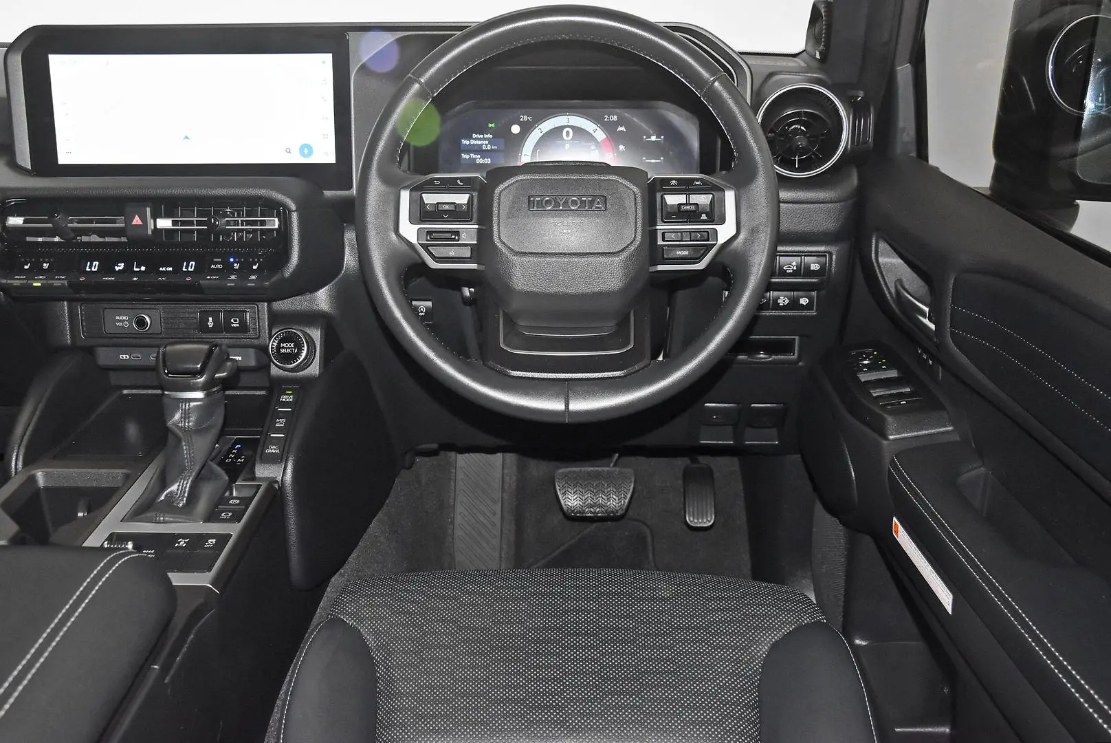 2024 Toyota Landcruiser Prado Gallery Image 15