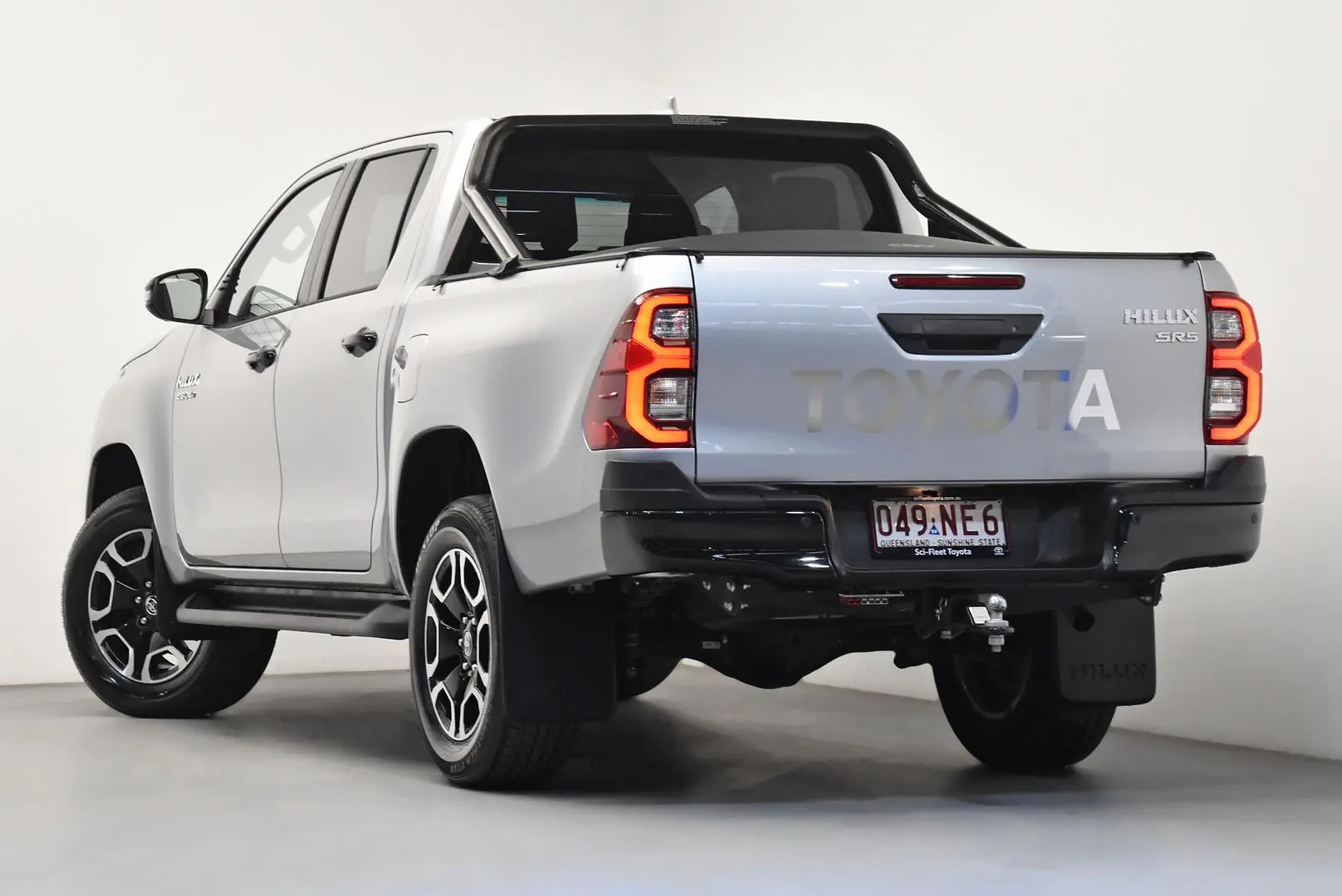 2025 Toyota Hilux Gallery Image 5