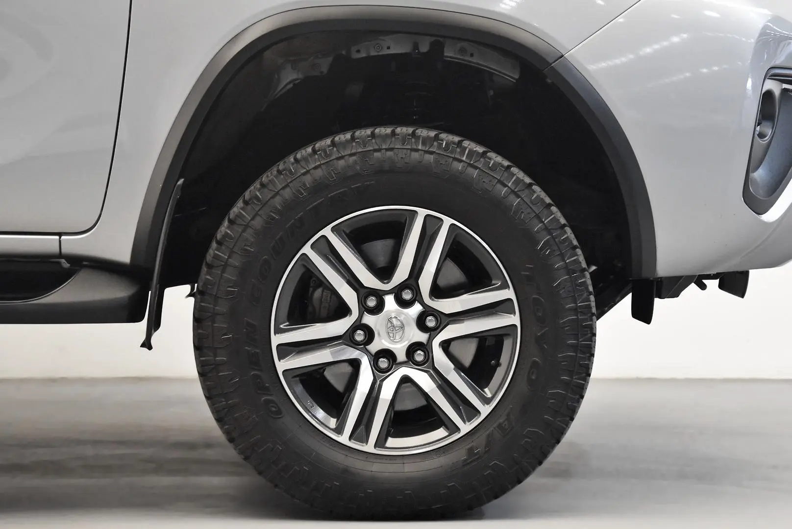 2016 Toyota Fortuner Gallery Image 21