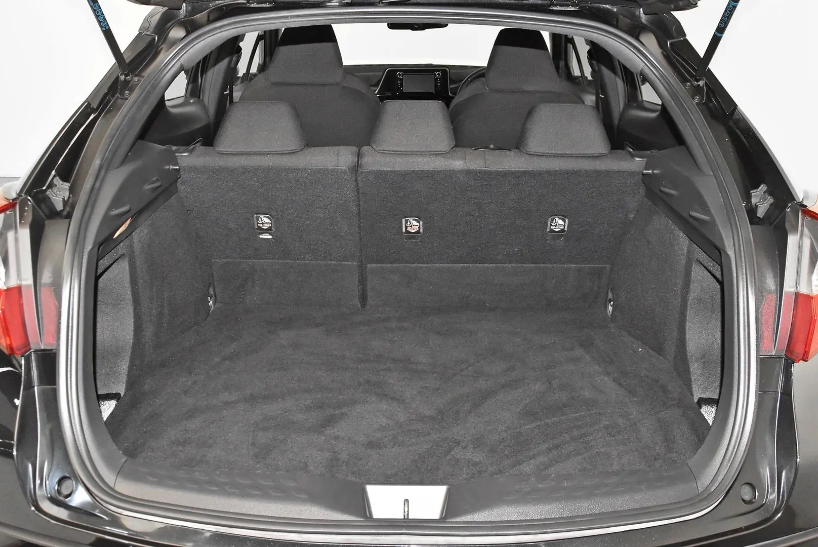 2018 Toyota C-HR Gallery Image 20