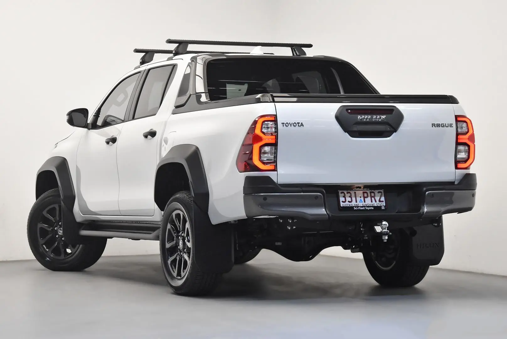 2025 Toyota Hilux Gallery Image 5