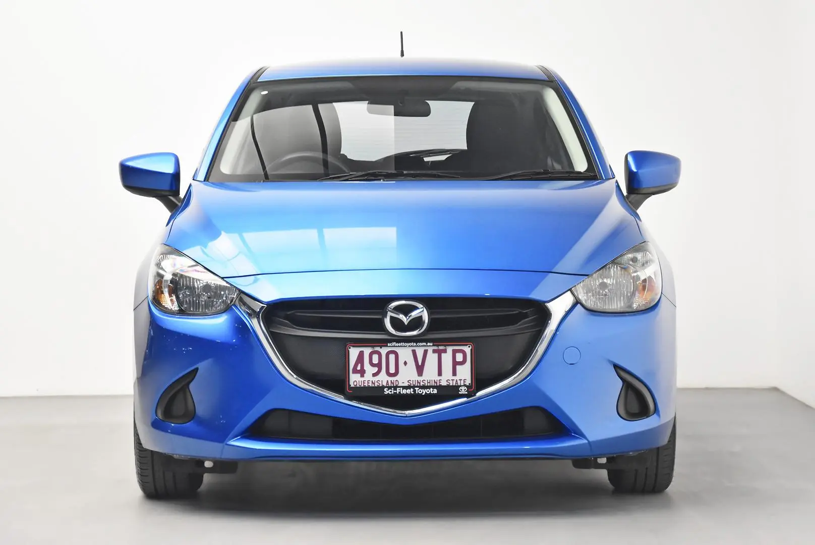 2015 Mazda 2 Gallery Image 2