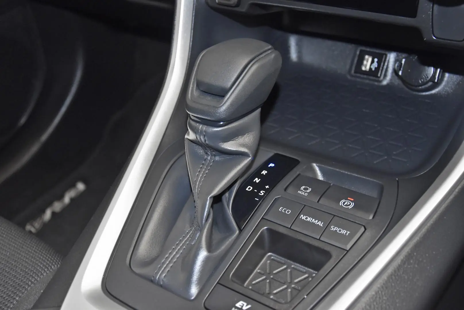2023 Toyota RAV4 Gallery Image 14