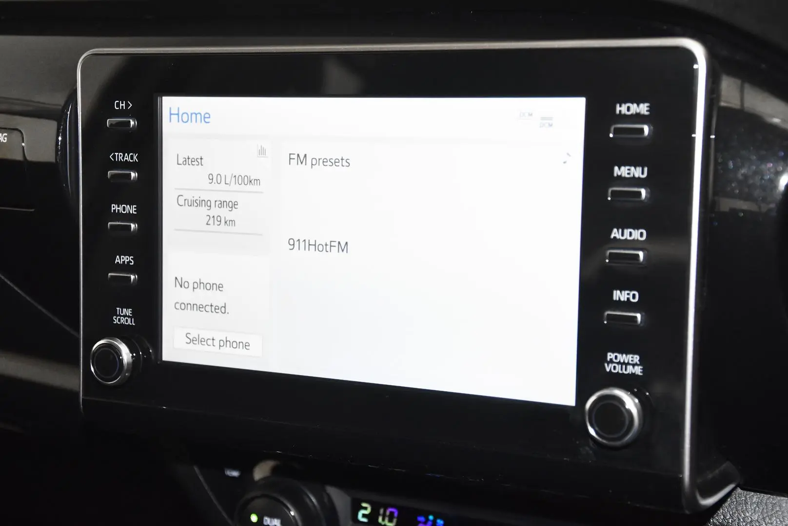 2024 Toyota Hilux Gallery Image 11
