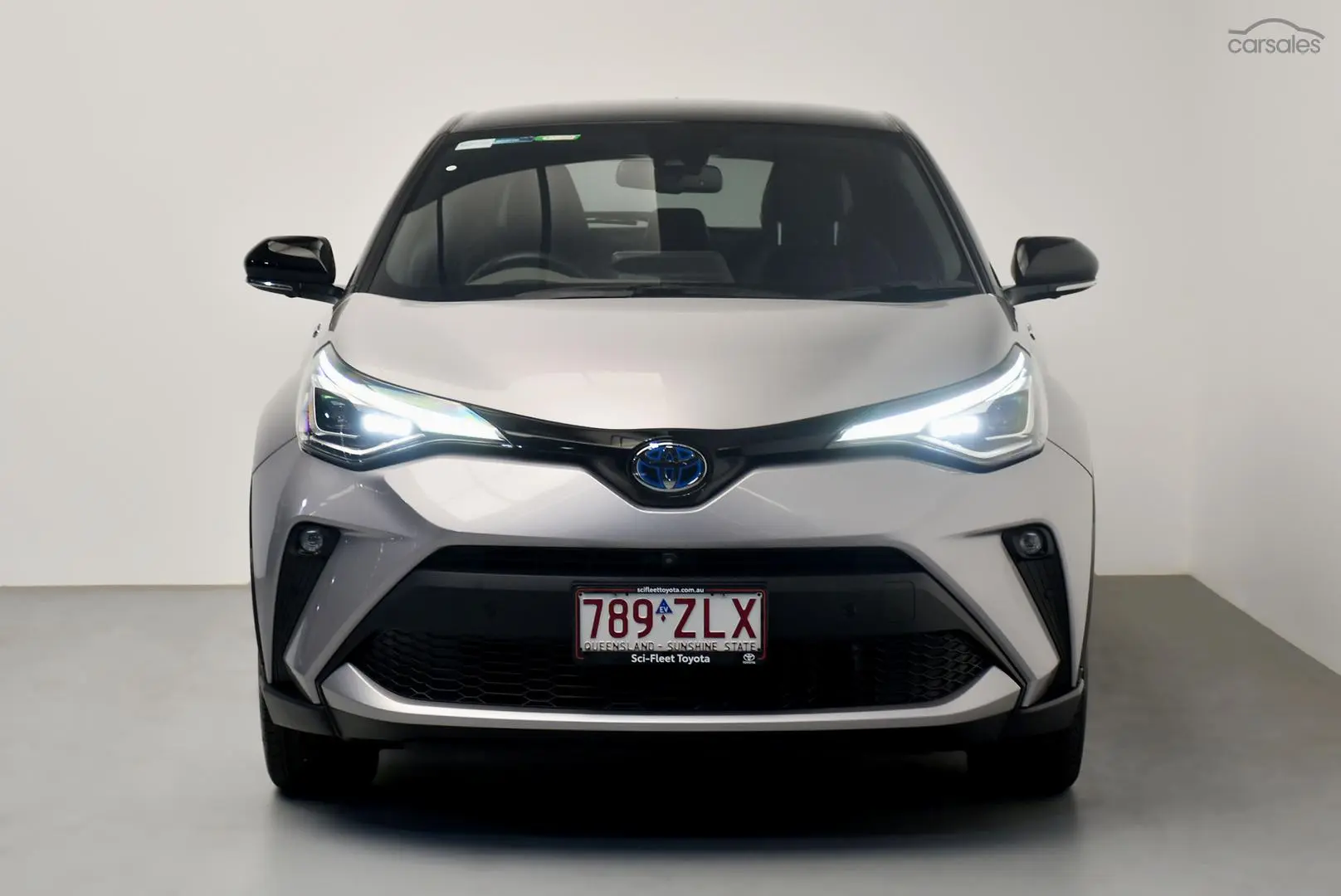 2019 Toyota C-HR Image 2